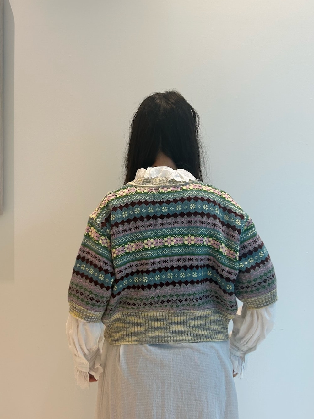 「フィッシングジャケット、ジャケット、ブルゾン、ニット、ワンピース、ワンピーススタイル、レイヤード、レイヤードスタイル、低身長、低身長コーデ、いいね、save、フォローお願いします🤑」｜「BEAMS BOYのシャンブレー ギャバ ショート フィッシング ジャケット（ミリタリージャケット、ベージュ系）」を使った、黒田 彩乃さん（骨格ストレート・レディース・153cm）の夏コーディネートの7枚目の写真