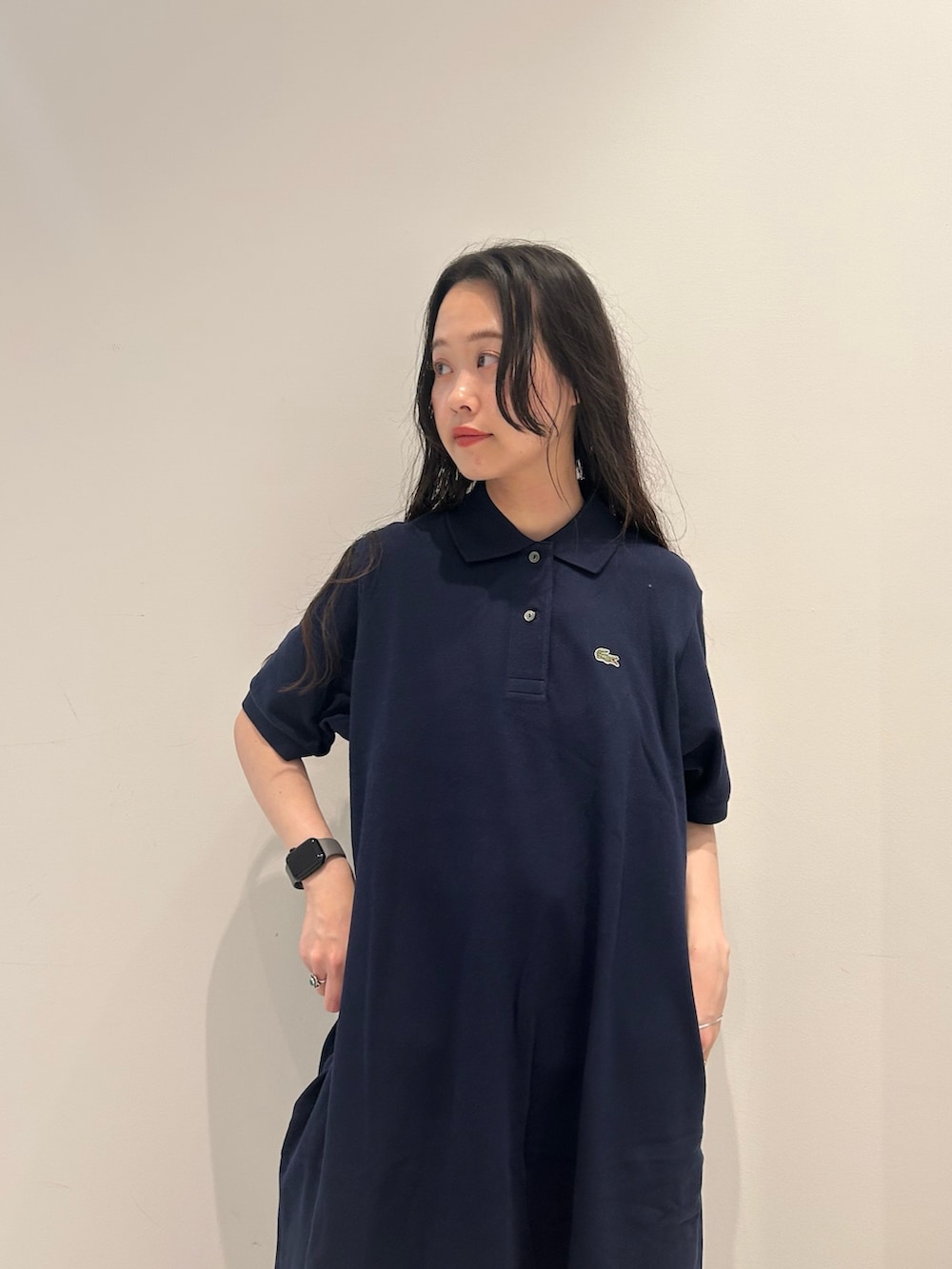 「アークテリクス、ワンピース、ワンピーススタイル、ラコステ、ラコステ(LACOSTE)、バックパック、バックパック/リュック、夏、夏コーデ、いいね、save、フォローお願いします🤑、低身長、低身長コーデ」｜「LACOSTEの【別注】LACOSTE / ロング ピケ ドレス（ワンピース、ブルー系）」を使った、黒田 彩乃さん（骨格ストレート・レディース・153cm）の春コーディネートの4枚目の写真