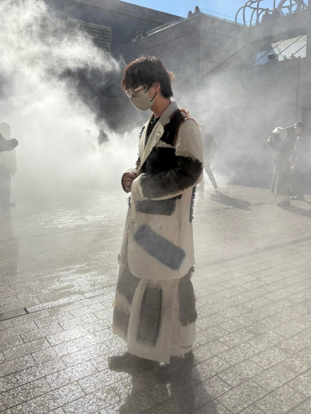 「Yohji Yamamoto POUR HOMMEのアイテム（テーラードジャケット、その他）」を使った、touaiamさん（メンズ・172cm）の春コーディネートの2枚目の写真