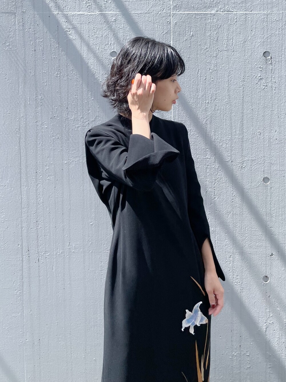 「mamekurogouchi、オケージョン、オケージョンワンピース、ドレス、エンブロイダリー」｜「STUDIOUSの【STUDIOUS/ステュディオス】ラウンドシェイプブーツ（ブーツ、ゴールド系）」を使った、SHIHOさん（レディース・158cm）の夏コーディネートの5枚目の写真