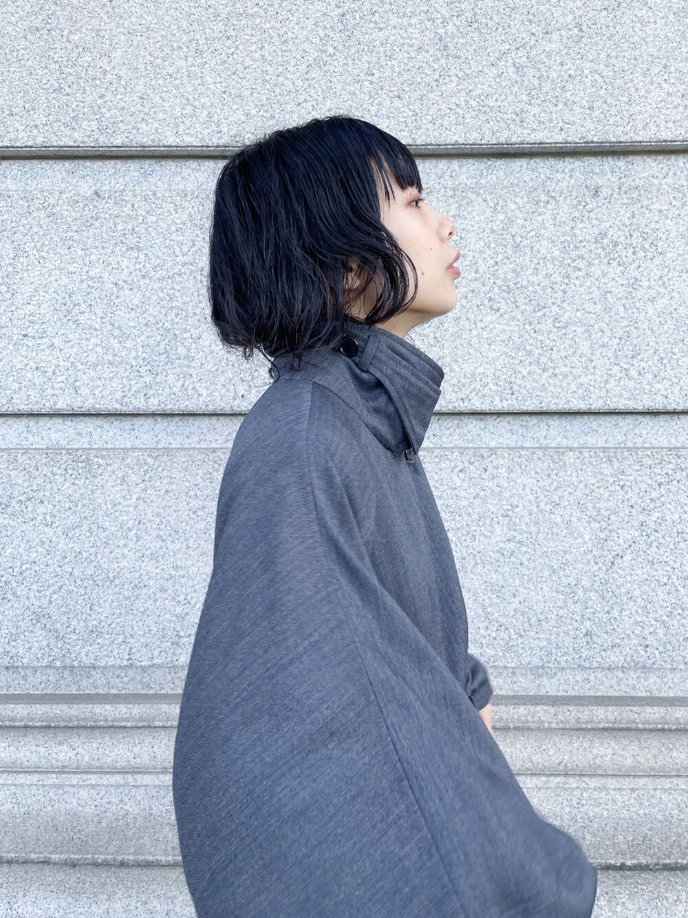 「トレンチコート、ETRÉ TOKYO、IHNN、AKIRA NAKA」｜「STUDIOUSの【STUDIOUS/ステュディオス】スクエアトゥブーツ（ブーツ、ブラック系）」を使った、SHIHOさん（レディース・158cm）の冬コーディネートの6枚目の写真