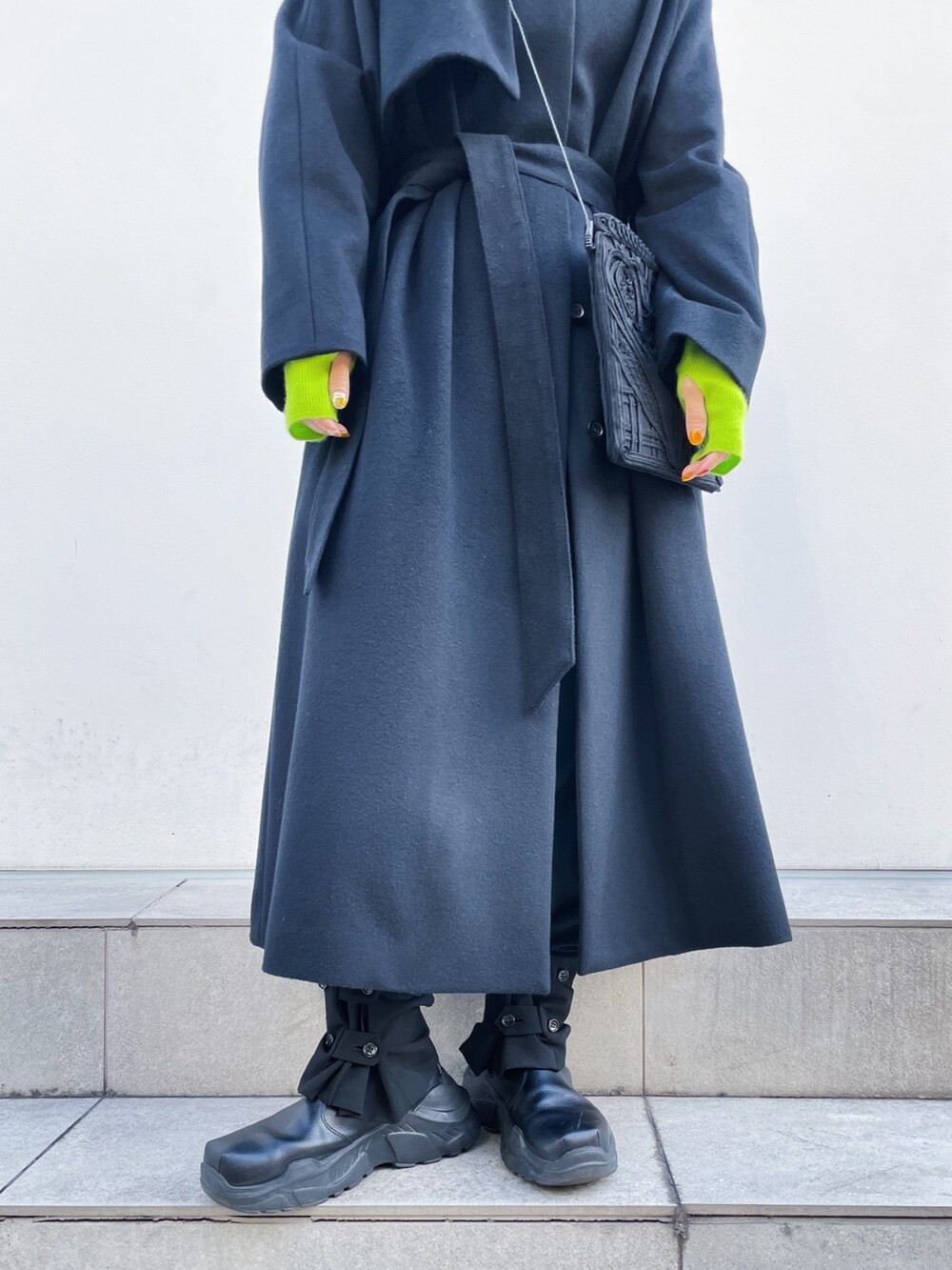 「dessin de mode、ウールコート、モードスタイル」｜「Dessin de Modeの【Dessin de mode/デッサンデモード】《STUDIOUS別注》スタンドカラーウールコート（その他アウター、ブラック系）」を使った、SHIHOさん（レディース・158cm）の冬コーディネートの5枚目の写真