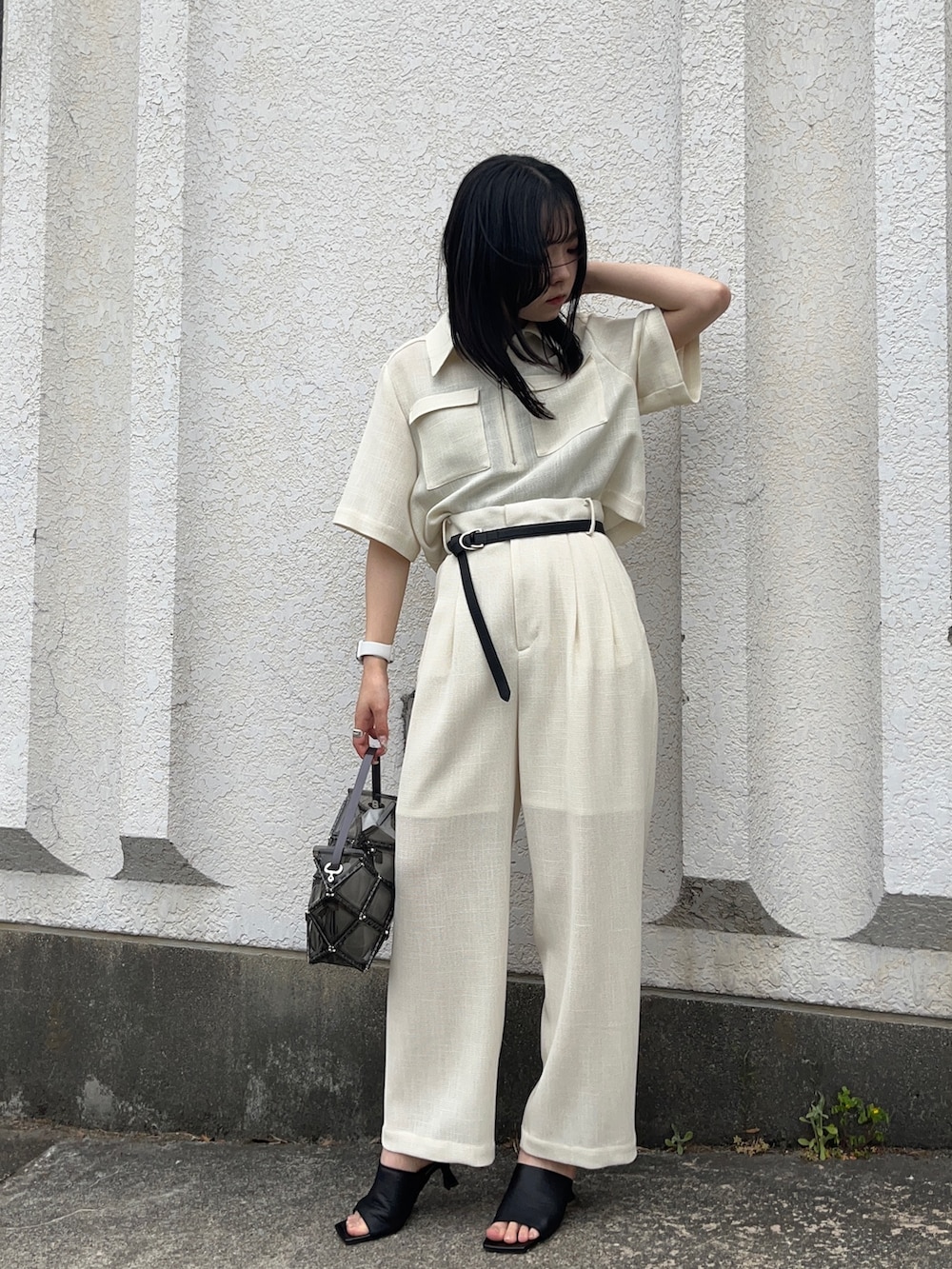 「セットアップ、淡色コーデ、春、シンプルコーデ、初夏コーデ、お洒落さんとつながりたい、ootd、ワントーンコーデ、155㎝コーデ、骨格ウェーブ」｜「STUDIOUSの【STUDIOUS】メッシュクロスタックパンツ〈セットアップ対応〉（スラックス、ホワイト系）」を使った、Risaさん（レディース・155cm）の春コーディネートの2枚目の写真