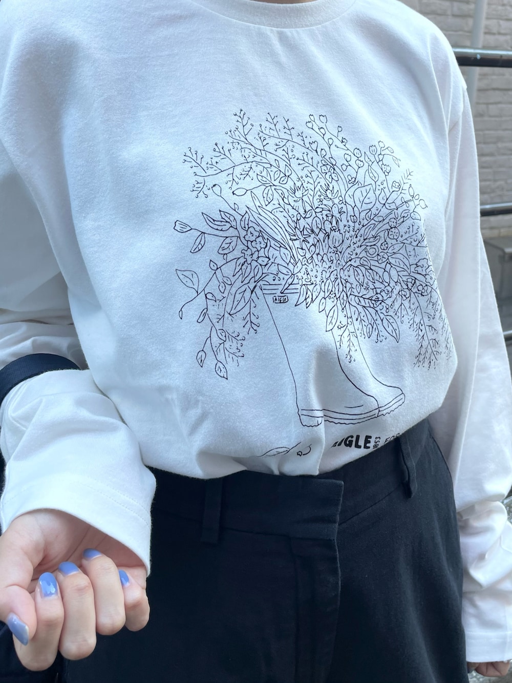 「カジュアルコーデ、おしゃれさんと繋がりたい、秋服準備はじめました、低身長、休日スタイル」｜「AIGLEのアイテム（Tシャツ/カットソー、ホワイト系）」を使った、RUNAさん（レディース・153cm）の夏コーディネートの3枚目の写真