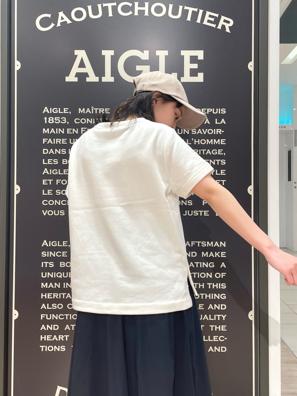 「大人かわいい、カジュアルコーデ、低身長」｜「AIGLEの撥水 MA-1 ショートブルゾン（ブルゾン、グリーン系）」を使った、RUNAさん（レディース・153cm）の春コーディネートの4枚目の写真