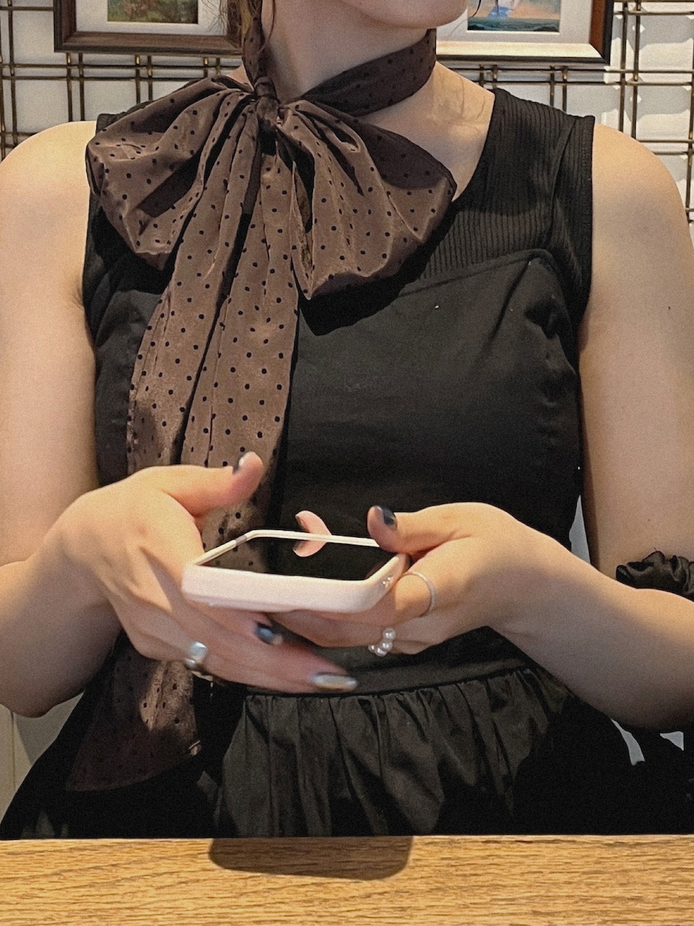 「WEARyouthコーデ、モノトーンコーデ、カジュアルガーリー、ガーリーコーデ、モノトーンガーリー、キャミワンピ、キャミワンピース、モード」｜「MIRO AMURETTEのアイテム（ハンドバッグ、ブラック系）」を使った、ゆうりさん（レディース・163cm）の夏コーディネートの2枚目の写真