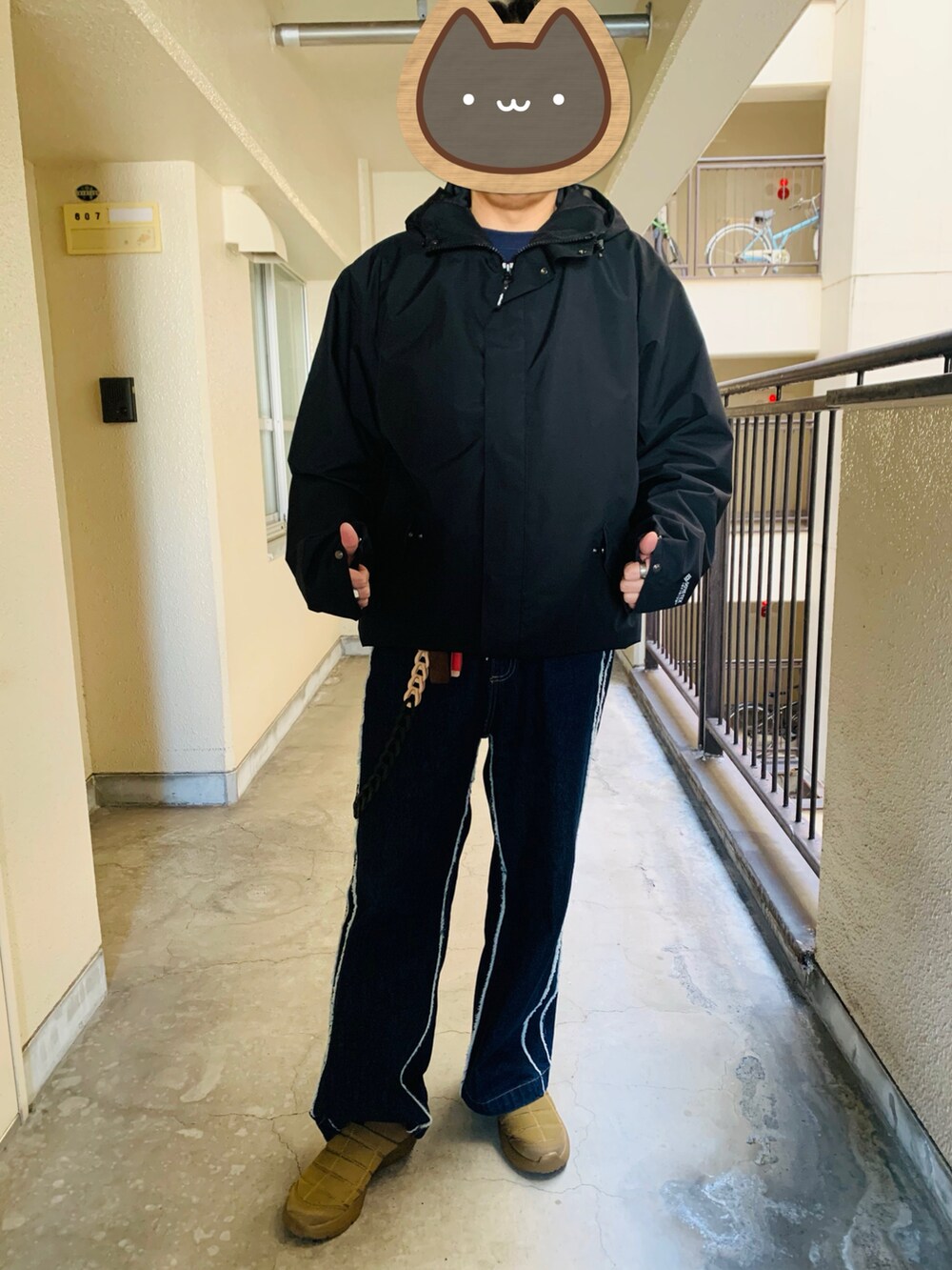 「カジュアルコーデ」｜「スコレー古着のアイテム（スウェット、ブルー系）」を使った、toy-kさん（メンズ・170cm）の春コーディネートの2枚目の写真