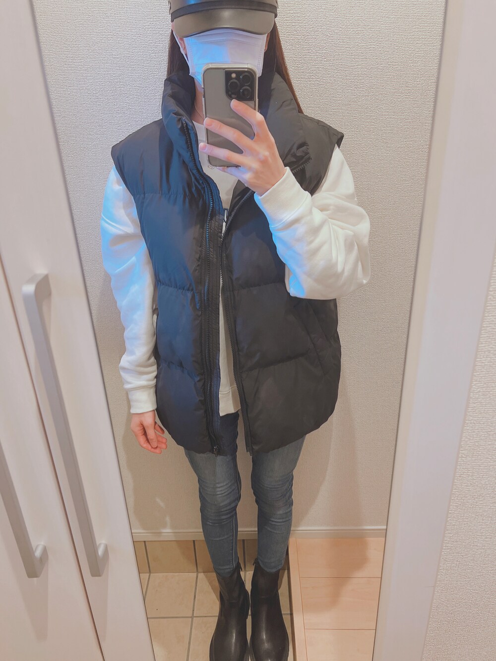 「秋コーデ、秋服、おしゃれさんと繋がりたい、デニム、いいね、save、フォローお願いします🤑、GU、moussy」｜「GUのアイテム（ブーツ、ブラック系）」を使った、toooyamaaさん（レディース・156cm）の秋コーディネートの2枚目の写真