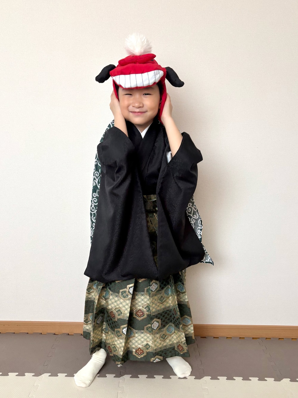 ピンク系の着物、その他のその他、その他のその他を着用したキッズの春コーディネートの4枚目の写真