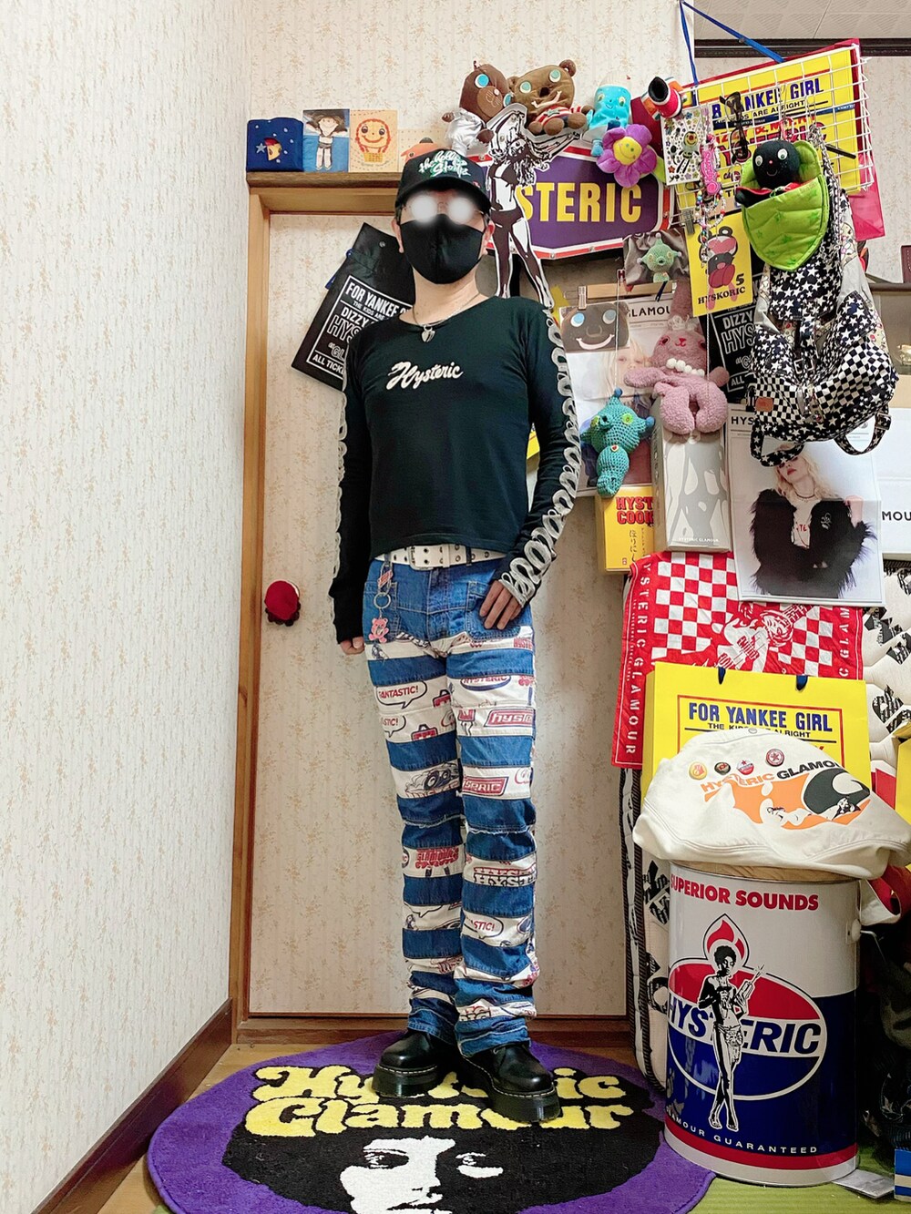 「ヒステリックグラマー、hysteric glamour、Hysteric Glamour、ロンT、フレアパンツ、厚底ブーツ、Dr.Martens、ボーダー、初夏コーデ、ストリート⁈、今日のコーデ、ファッションを楽しもう、デニム、ロック、キャップ」|「HYSTERIC GLAMOURのTHE ROLLING STONES/GIRL SITTING RS LOGO メッシュキャップ(キャップ、ブラック系)」を使った、majxjamさん(メンズ・172cm)の春コーディネートの4枚目の写真