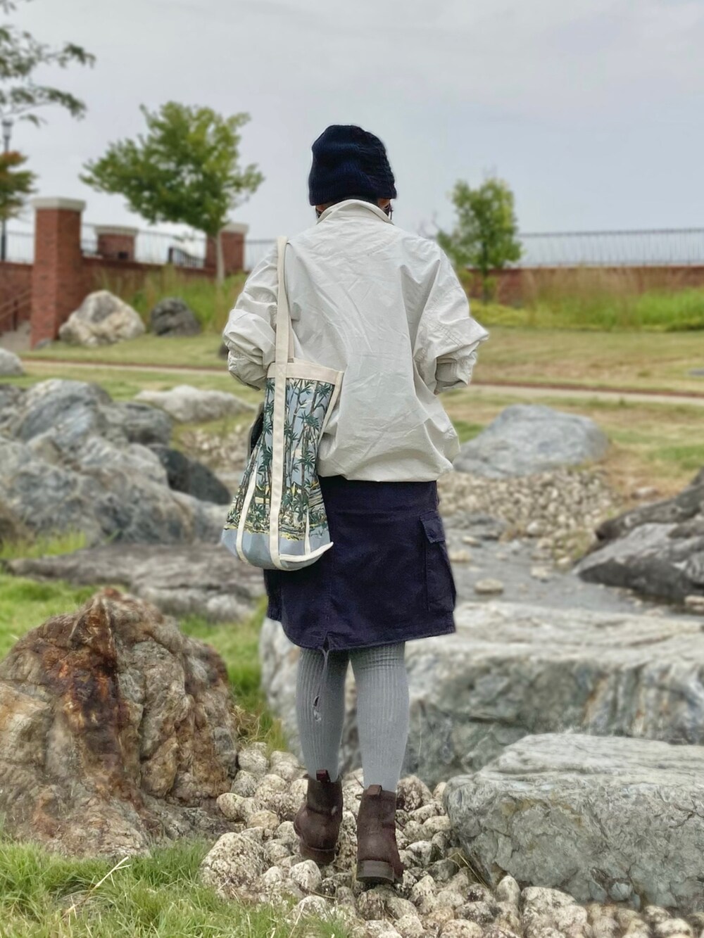 「フリマ、販売中、Antgauge、スカート×ブーツ」｜「BACK NUMBERの【BACK NUMBER】ビッグシルエットミリタリーアウター（ミリタリージャケット、ホワイト系）」を使った、koppaさん（レディース・153cm）の秋コーディネートの2枚目の写真