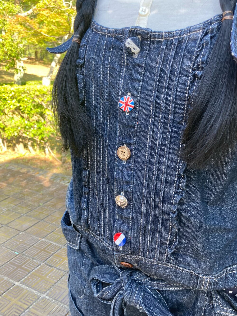 「オーバーオール、サロペット、デニムサロペット、サロペットパンツ、ヨーロピアン、paypayフリマ」｜「no brandの【sold】オールインワンショーツ （サロペット/オーバーオール、ブルー系）」を使った、koppaさん（レディース・153cm）の夏コーディネートの3枚目の写真
