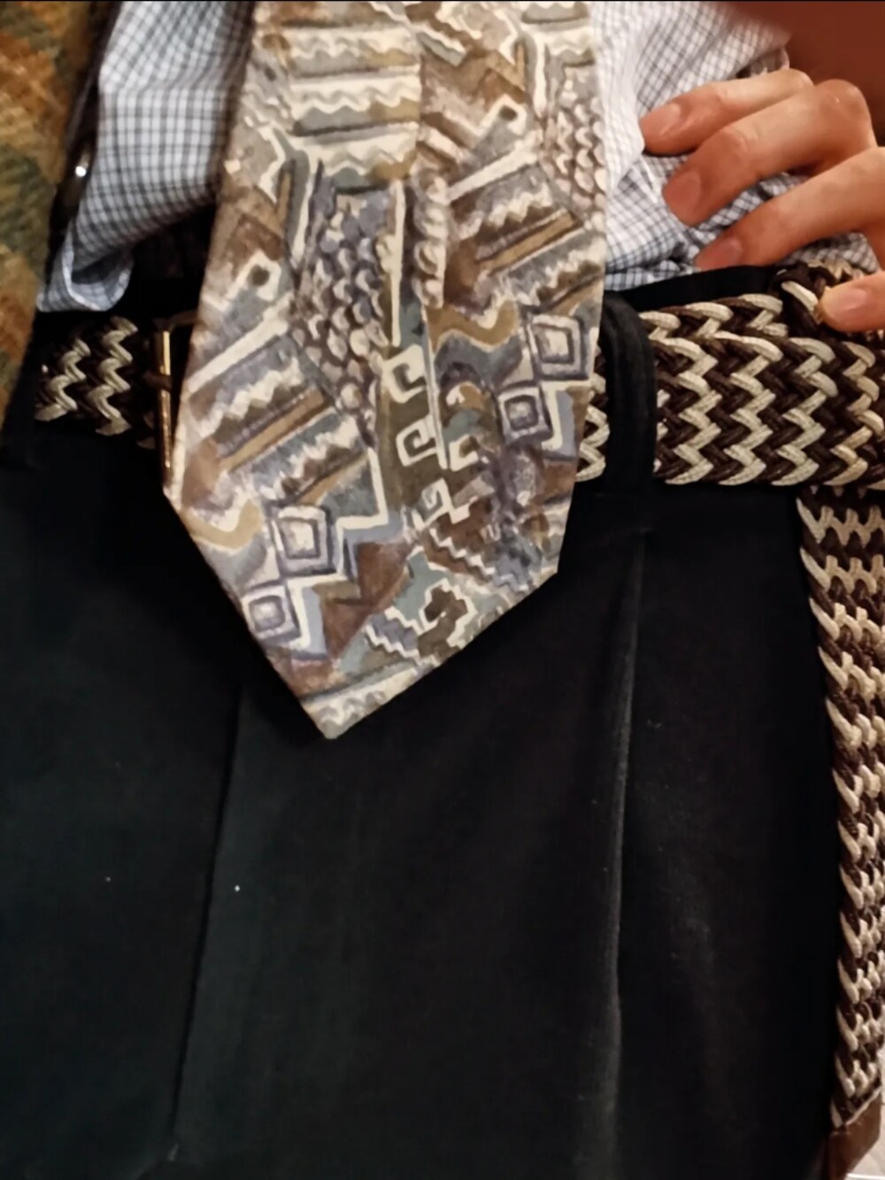 その他のテーラードジャケットを着用したメンズの春コーディネートの3枚目の写真