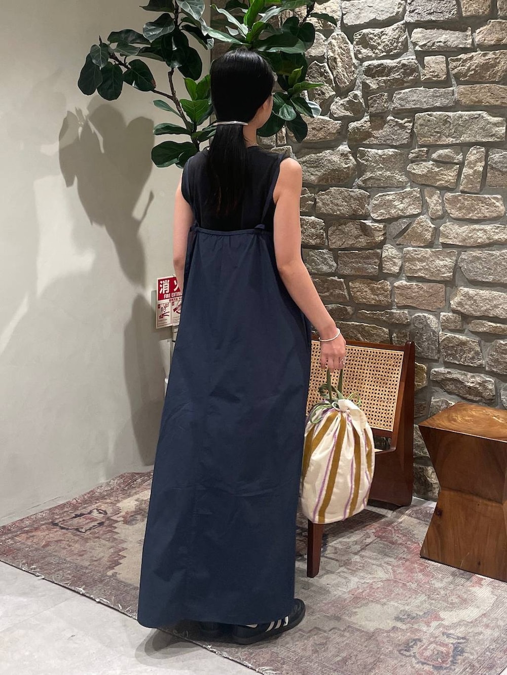 「BAYFLOW、春コーデ、夏コーデ、カジュアル」｜「beejの【beej（ビージ）】Emb String Bag（ハンドバッグ、イエロー系）」を使った、mimorin_bfさん（レディース・158cm）の春コーディネートの4枚目の写真