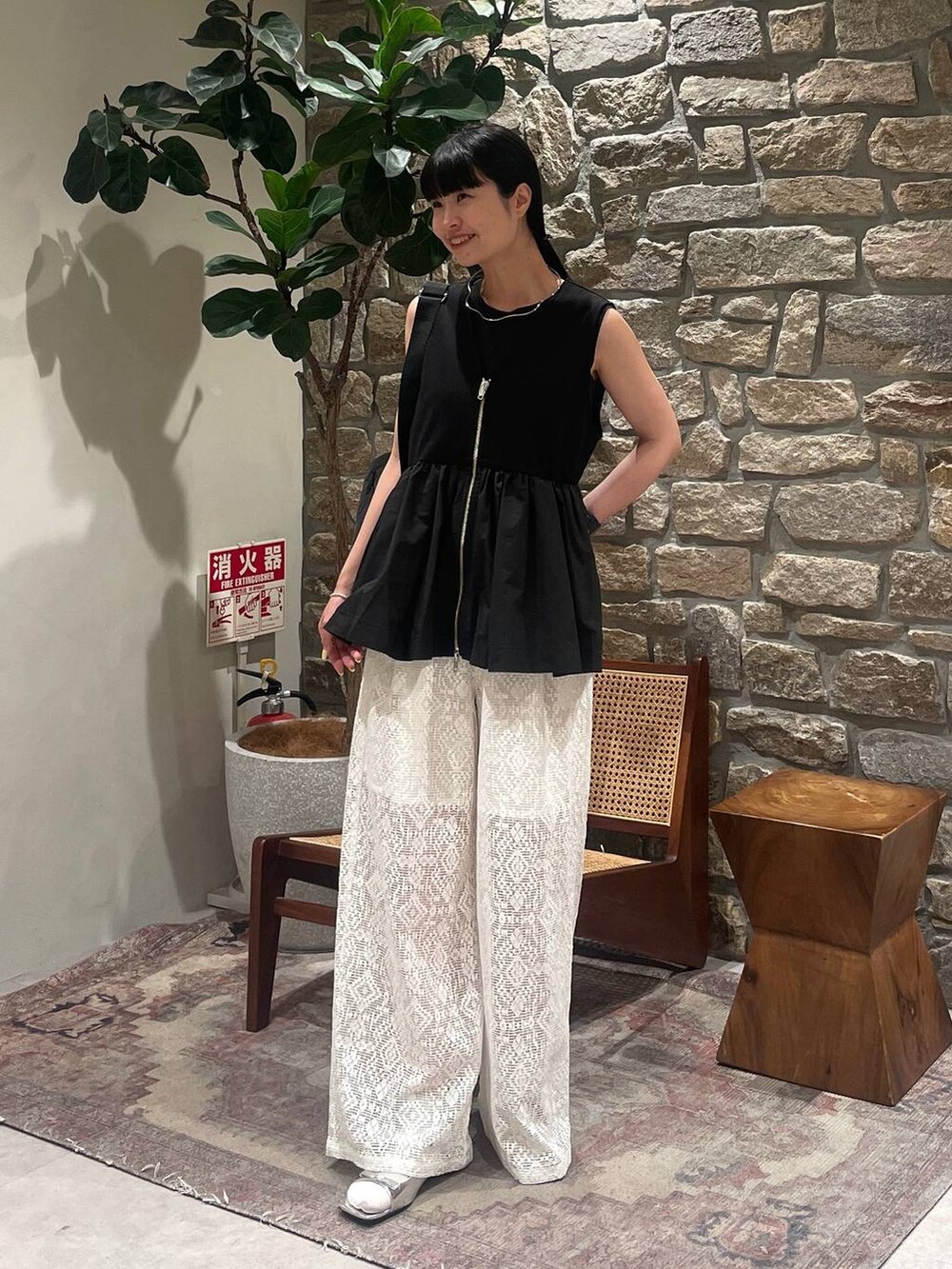 「HEREIAM、きれいめ、春コーデ、夏コーデ」｜「BAYFLOWのダブルリボンサンダル（サンダル、シルバー系）」を使った、mimorin_bfさん（レディース・158cm）の春コーディネートの2枚目の写真