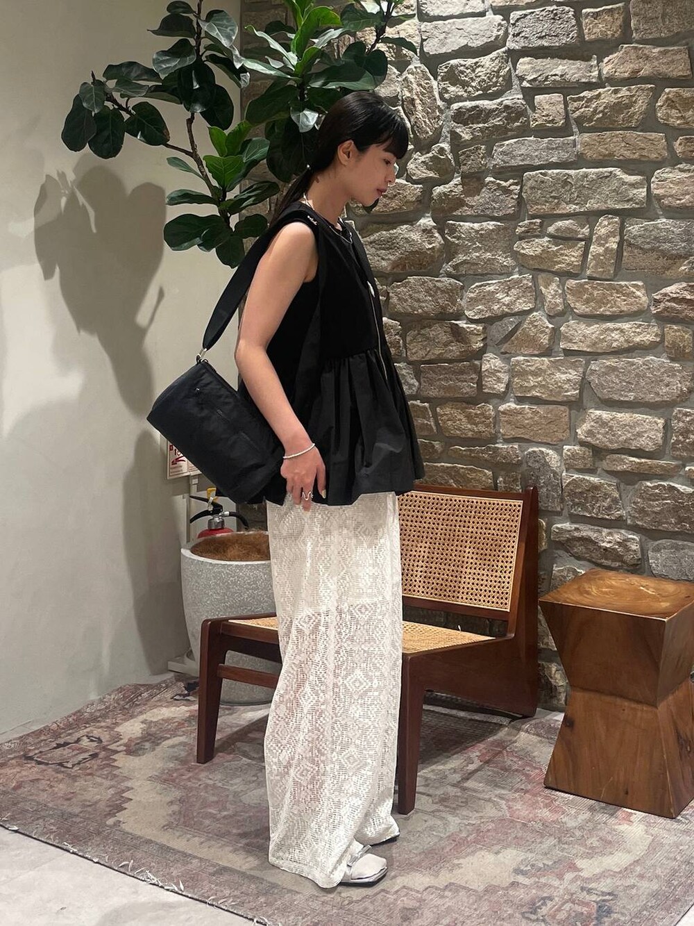 「HEREIAM、きれいめ、春コーデ、夏コーデ」｜「BAYFLOWのダブルリボンサンダル（サンダル、シルバー系）」を使った、mimorin_bfさん（レディース・158cm）の春コーディネートの3枚目の写真