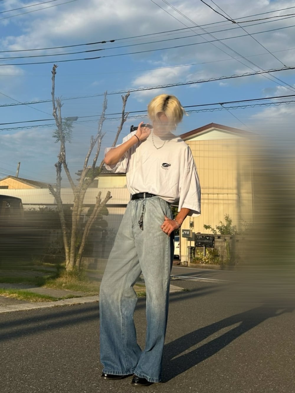 「MONO-MARTのヴィンテージメイクタックフレアデニムパンツ（デニムパンツ、ブルー系）」を使った、ko-kiさん（メンズ・175cm）の秋コーディネートの2枚目の写真