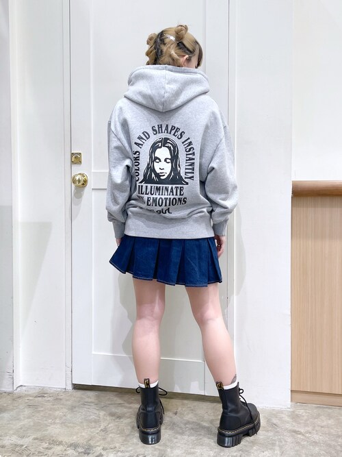 北浦佳那美｜X-girlのパーカーを使ったコーディネート - WEAR