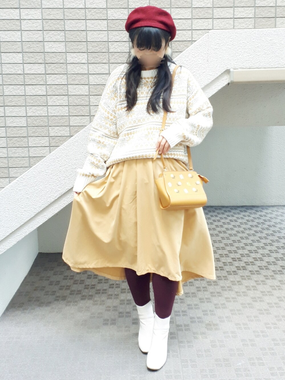 「冬コーデ、大人ガーリー、ノルディック柄、赤×黄、GUコーデ、ベレー帽、赤、ショートブーツ、あったかコーデ、低身長コーデ」｜「Supreme.La.La.のアイテム（その他アウター、レッド系）」を使った、こうめさん（レディース・155cm）の冬コーディネートの2枚目の写真