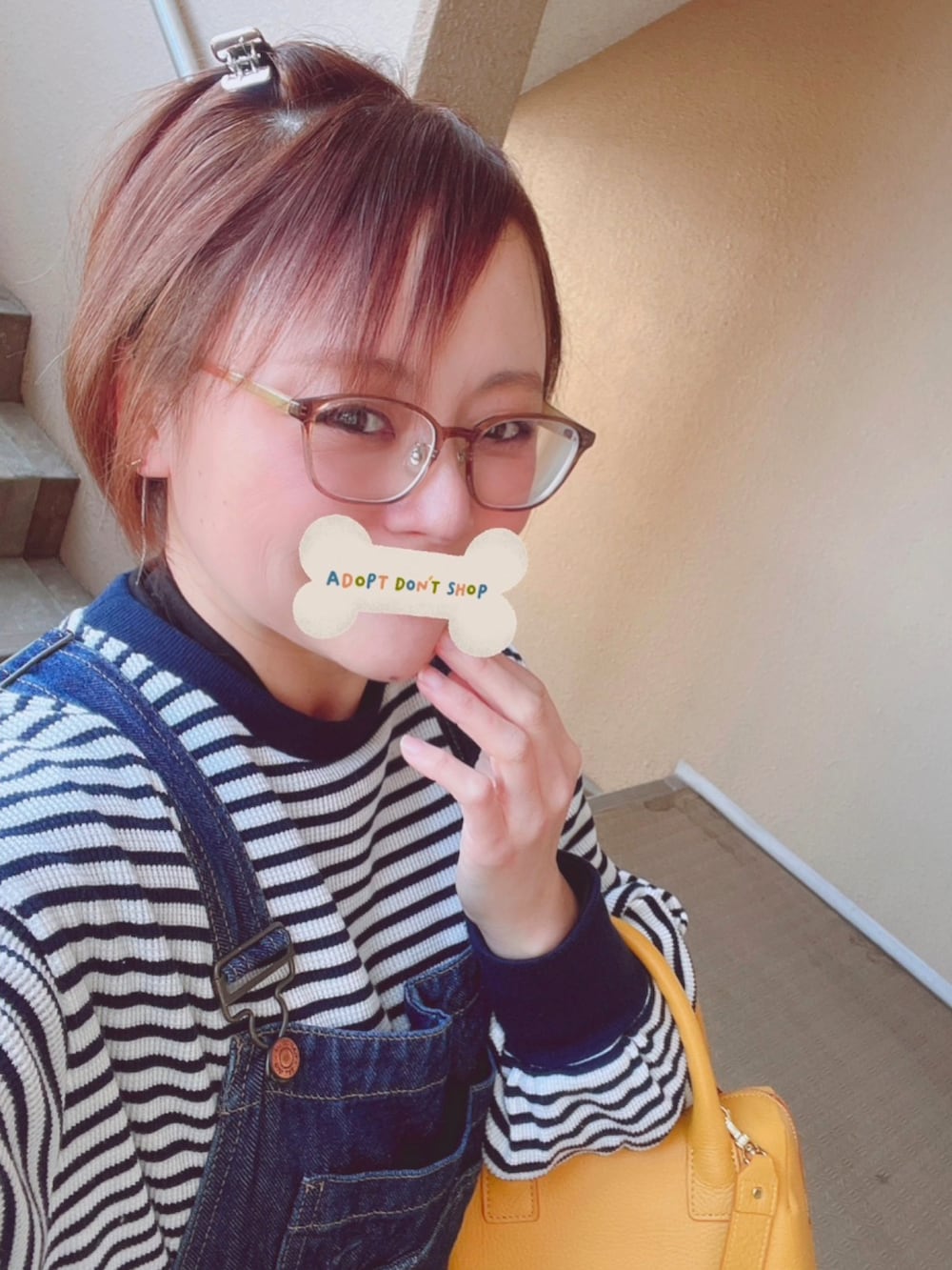 「ラクチンコーデ、サロペット、デニム、ボーダー、低身長、アラフィフ、メガネ女子、おしゃれさんと繋がりたい」｜「Ungridの【WEB限定】スリーブボリュームワッフルロングスリーブTee（Tシャツ/カットソー、ブルー系）」を使った、akocoa♩¨̮·͜· ︎︎ ︎︎さん（レディース・153cm）の冬コーディネートの2枚目の写真