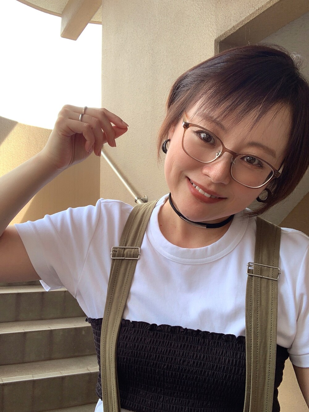「サロペット、ビスチェ、チョーカー、秋服準備はじめました、低身長、アラフィフ、メガネ女子、カラー×コーデ、おしゃれさんと繋がりたい、スウィーツ同盟会、ずり落ち族」|「SENSE OF PLACE by URBAN RESEARCHのチューブトップ シャーリングビスチェ(チューブトップ、ブラック系)」を使った、akocoa♩¨̮·͜· ︎︎ ︎︎さん(レディース・153cm)の秋コーディネートの3枚目の写真