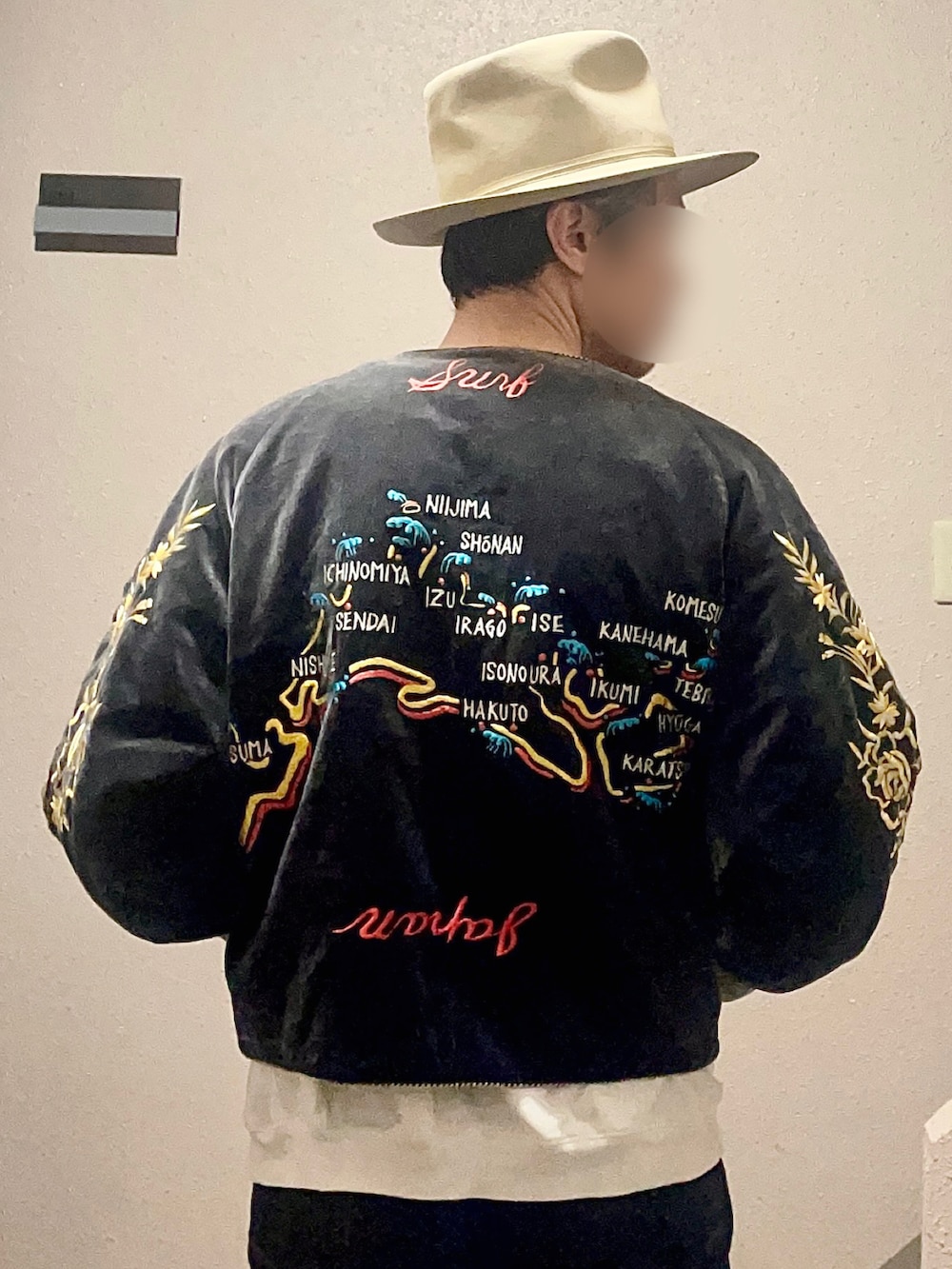 「キルティング、ミリタリー、スカジャン、刺繍、フレアパンツ、ジャケット、デニムコーデ」｜「KAPITALのアイテム（ブルゾン、グリーン系）」を使った、kenさん（メンズ・162cm）の冬コーディネートの3枚目の写真