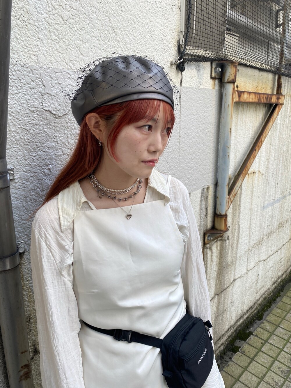 「レザー、古着MIX、日常に魔法を、休日スタイル、マーメイドスカート、ベレー帽」｜「Chapeau d' OのChapeau d' O Tulle Fake Leather Beret / シャポードオー（ハンチング/ベレー帽、シルバー系）」を使った、ジーさんさん（レディース・161cm）の秋コーディネートの3枚目の写真