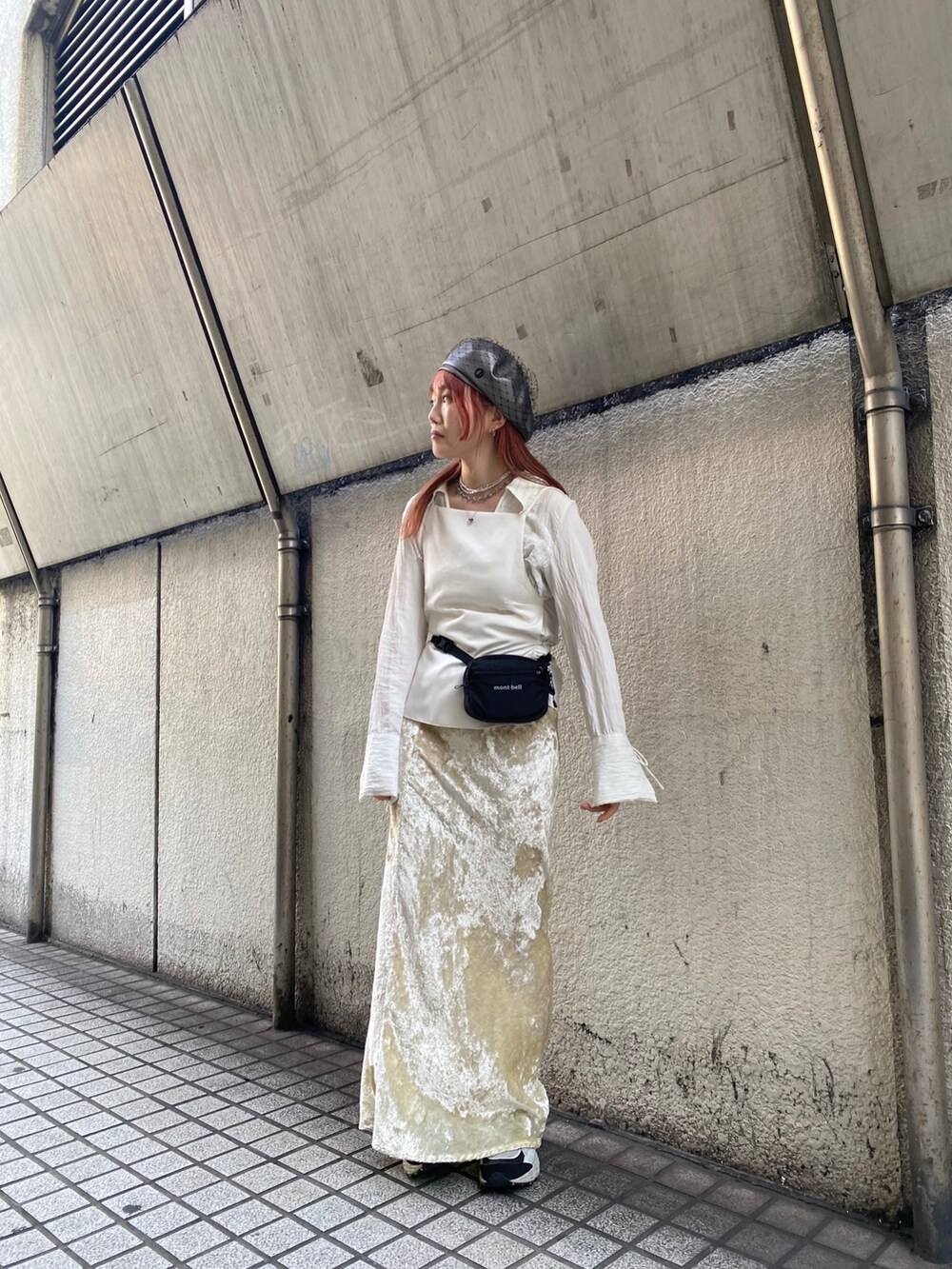 「レザー、古着MIX、日常に魔法を、休日スタイル、マーメイドスカート、ベレー帽」｜「Chapeau d' OのChapeau d' O Tulle Fake Leather Beret / シャポードオー（ハンチング/ベレー帽、シルバー系）」を使った、ジーさんさん（レディース・161cm）の秋コーディネートの2枚目の写真