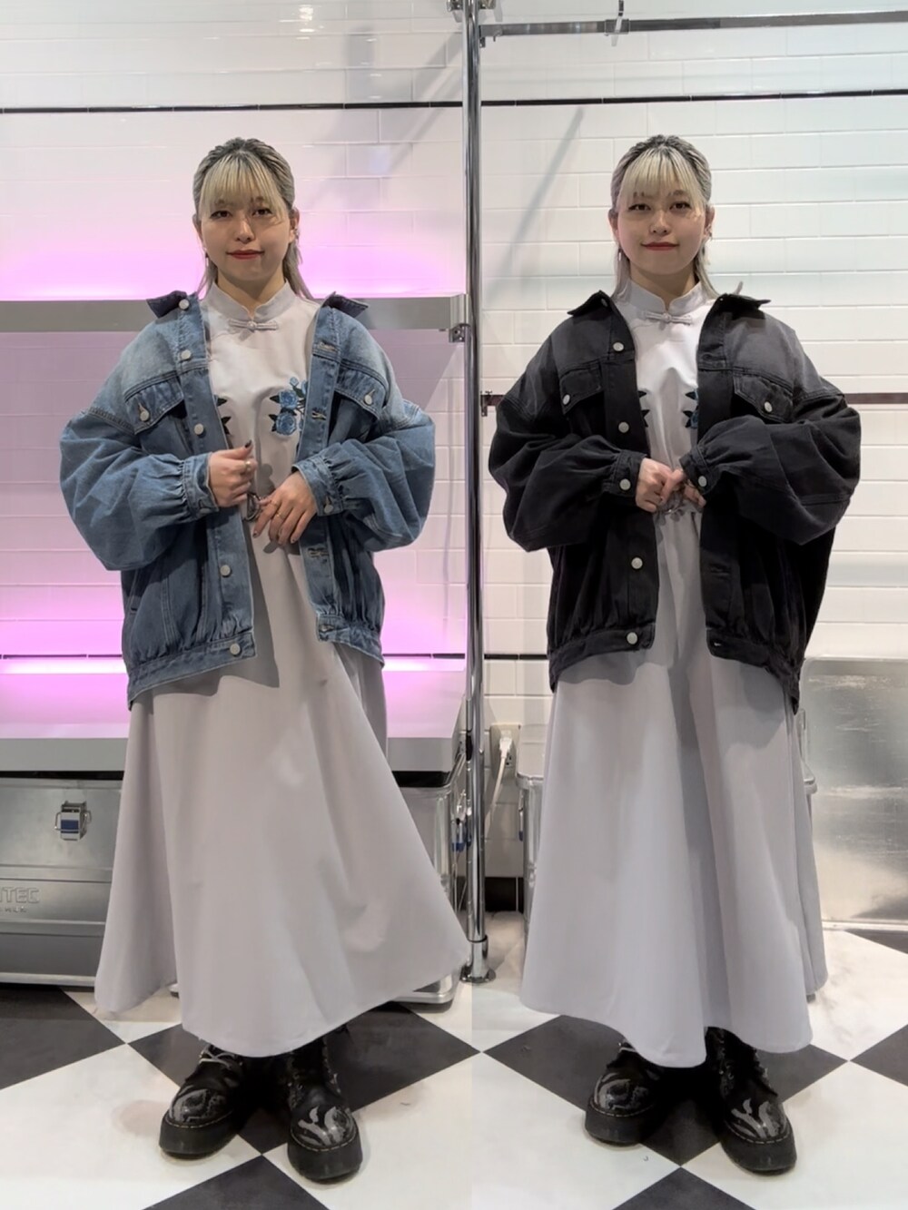 グレー系のワンピース、ブルー系のデニムジャケット、ブラック系のデニムジャケットを着用したレディースの冬コーディネートの5枚目の写真