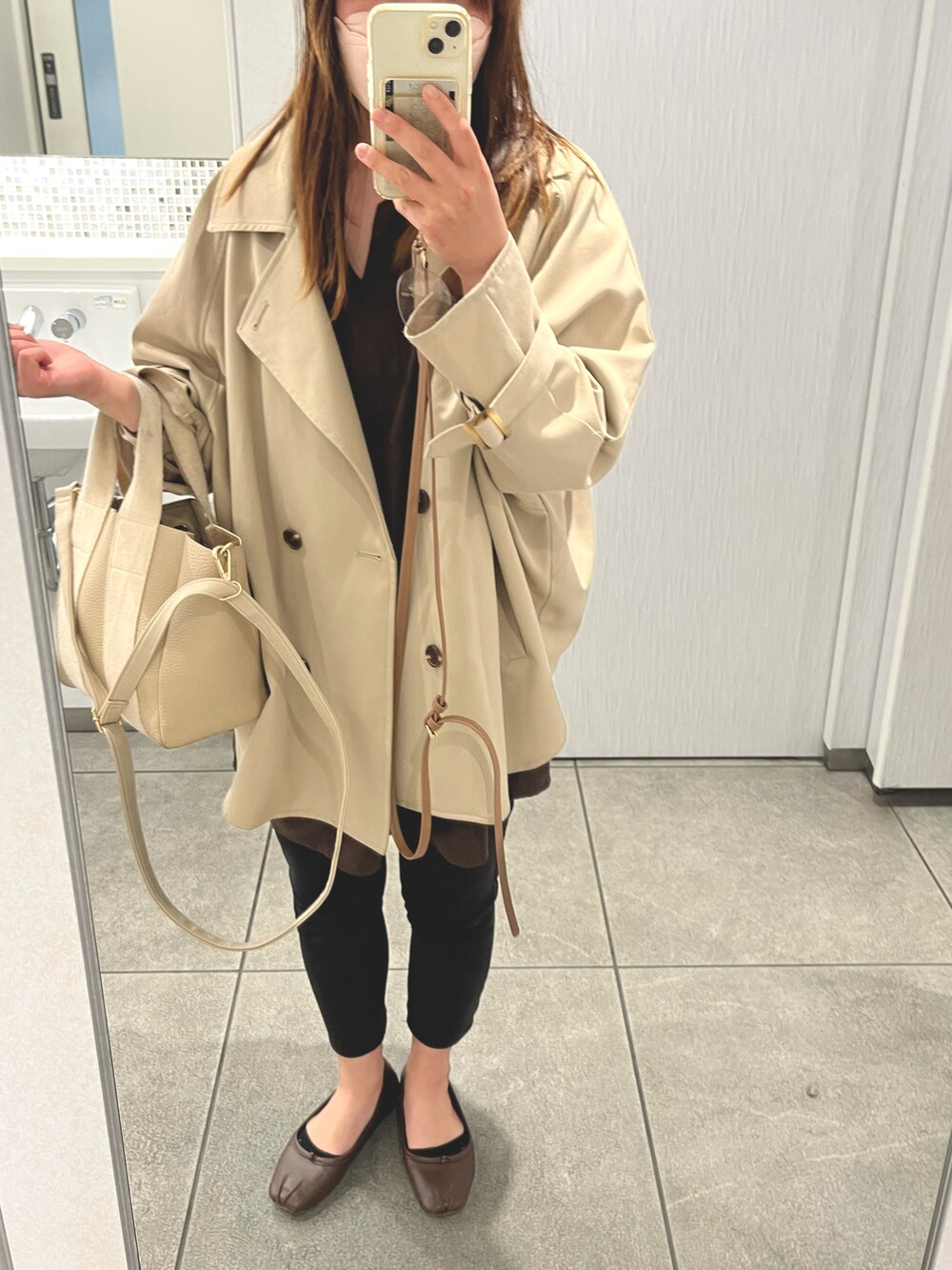 「お出かけコーデ、ラクチンコーデ、休日コーデ、低身長コーデ、プチプラ、低身長女子、しまむら、淡色コーデ、淡色女子」｜「しまむらのアイテム（トレンチコート、ベージュ系）」を使った、mn___aiz5123さん（レディース・151cm）の春コーディネートの2枚目の写真