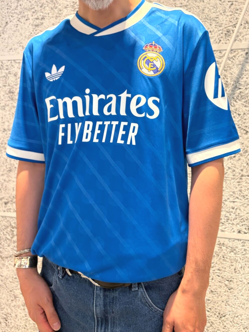新品未使用　アディダス レアル.マドリード　25/26ホームユニホーム　M adidas tシャツ レアル・マドリード 25/26 長袖ホーム