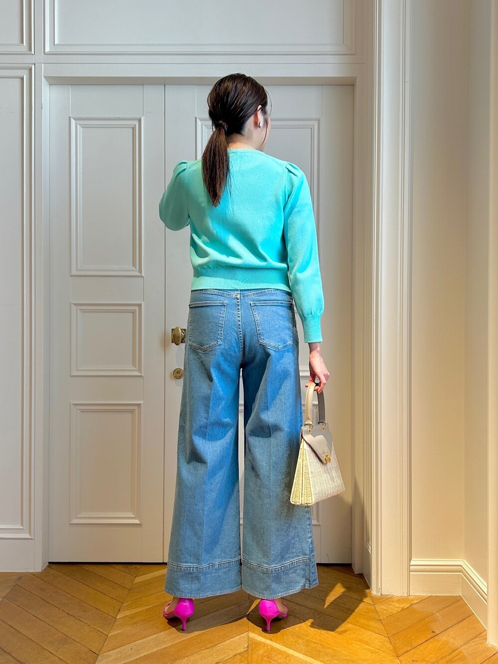 「冬を彩る色いろコーデ、ANAYI、アナイ(ANAYI)、ニット、休日スタイル、大人かわいい、カジュアルコーデ、オトナカジュアル、ツイード、カーディガン、骨格ストレート、ブルベ冬、高身長女子、denim、デニム」｜「ANAYIのツイードドッキングジャケット カーディガン（カーディガン/ボレロ、グリーン系）」を使った、Takahashi.mさん（レディース・168cm）の冬コーディネートの3枚目の写真