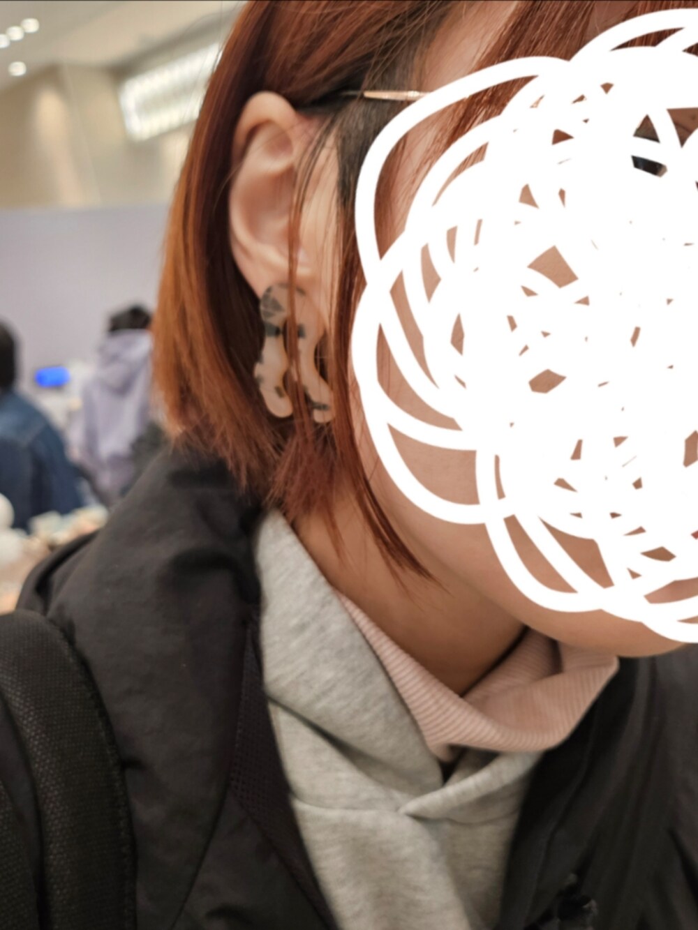 「niko and...のアイテム（ジャンパースカート、ブラック系）」を使った、Hiyoko🐤さん（骨格ナチュラル・レディース・161cm）の冬コーディネートの2枚目の写真