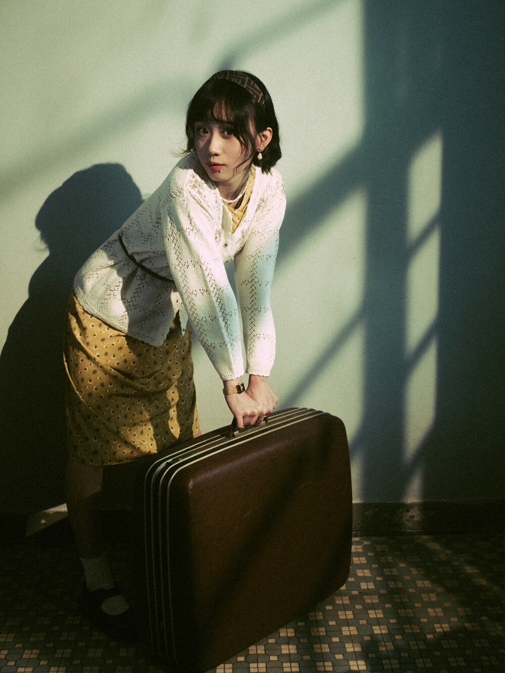 「VINTAGEのアイテム（ジャケット/アウター、ホワイト系）」を使った、Anig Anigさん（レディース・166cm）の秋コーディネートの2枚目の写真
