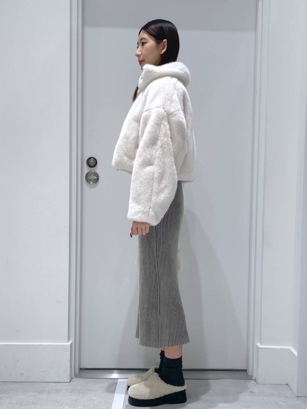 「高身長、FOREVER 21、秋冬新作、ブルゾン、きれいめ、高見え、モテ、テーマパーク、デート/ロマンティック、秋コーデ、冬コーデ、女子会、韓国系」｜「FOREVER 21の【2024FW】フェイクファースタンドブルゾン（ブルゾン、ベージュ系）」を使った、まゆさん（レディース・167cm）の冬コーディネートの2枚目の写真