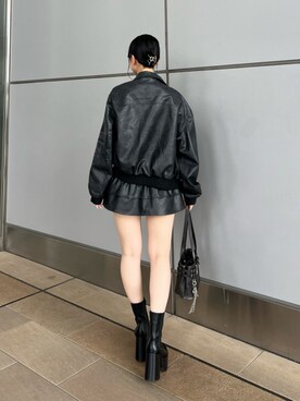 EMODAのアイテムを使った「レザーセットアップ」のレディース