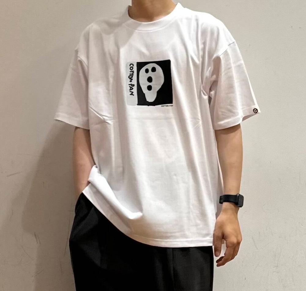 「アーバンリサーチ、スニーカー、URBANRESEARCH、セール、夏服、ur、おでかけコーデ、マネキン買い、一枚で決まるtシャツ」｜「URBAN RESEARCHのウォッシャブルウールサイロフィルスラックス（その他パンツ、グレー系）」を使った、鎌田　真平さん（メンズ・172cm）の夏コーディネートの3枚目の写真