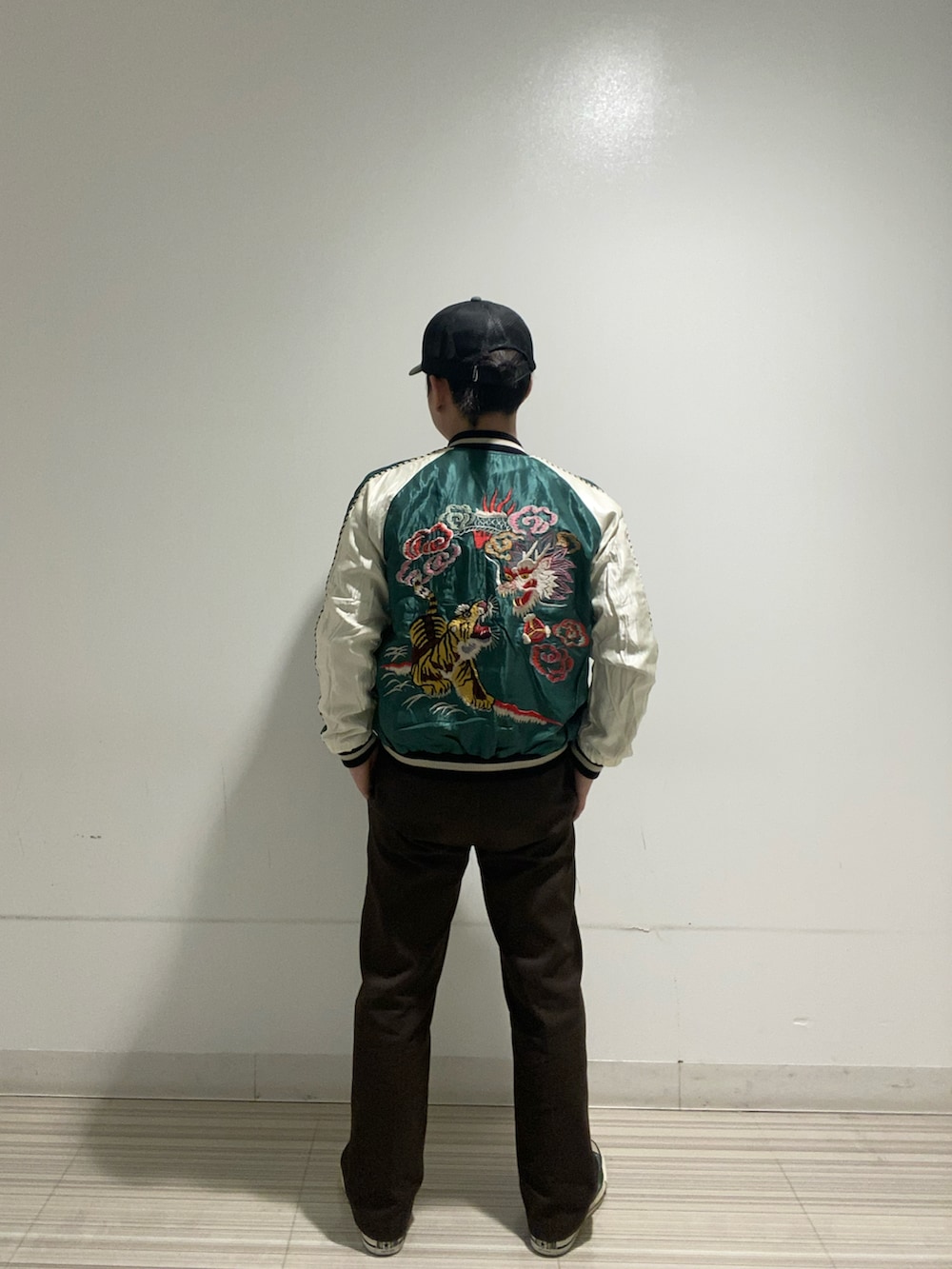 「今日のコーデ、春色、メンズコーデ、AVIREX、ootd、ファッションの力を信じよう、東洋エンタープライズ、スカジャン、アメカジ、春コーデ」｜「AVIREXの《直営店限定》CAMO MESH CAP / カモメッシュキャップ / AVIREX / アヴィレックス（キャップ、その他）」を使った、kaiさん（メンズ・165cm）の春コーディネートの2枚目の写真