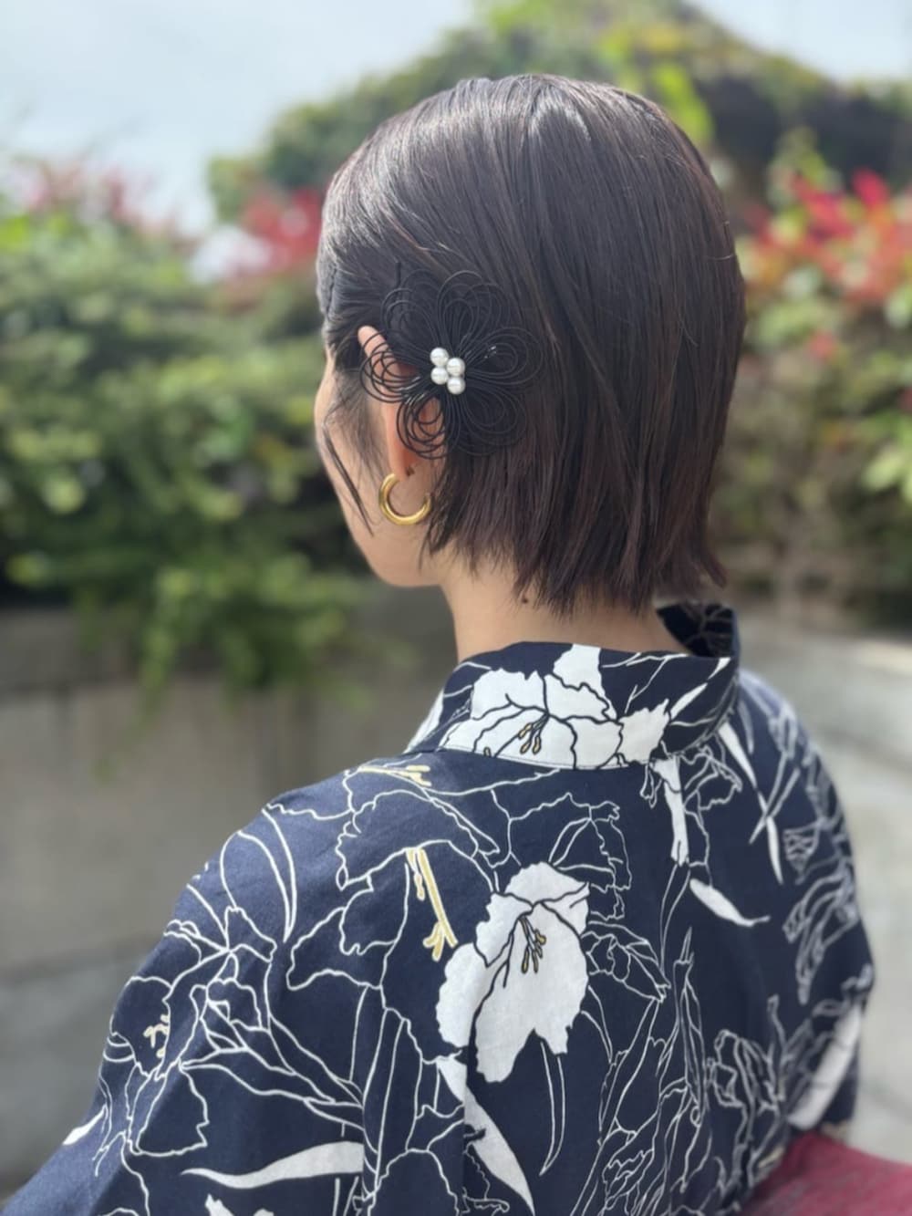 その他の浴衣、レッド系の和装小物を着用したレディースの夏コーディネートの4枚目の写真