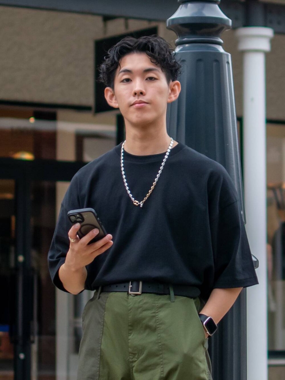 「低身長、体型カバー、ゆったり、niko and ...、Tシャツ、ワイドパンツ」｜「niko and...のUSAコットンショートスリーブTシャツ（Tシャツ/カットソー、ブラック系）」を使った、ぜっきーさん（メンズ・165cm）の夏コーディネートの5枚目の写真