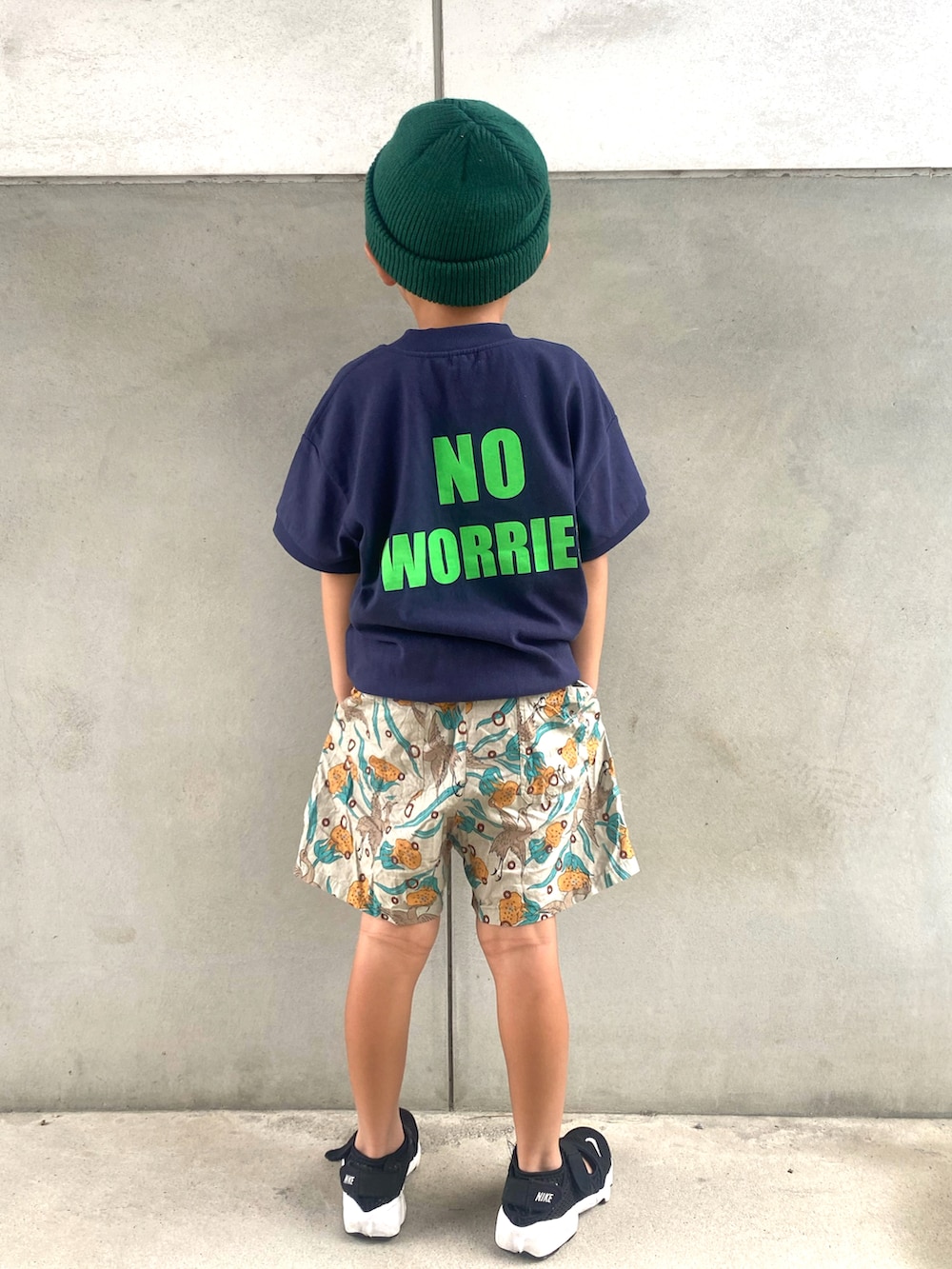 「バックプリント、ハーフパンツ、柄パンツ、ニット帽、ビーニー、プチプラ、夏コーデ、夏だ！Tシャツ着よう！、休日スタイル、エアリフト、ナイキ」｜「LOWRYS FARMのＵＳＡフロッキープリントＳＳ　960785（Tシャツ/カットソー、ブルー系）」を使った、m & s & nさん（キッズ・120cm）の夏コーディネートの2枚目の写真