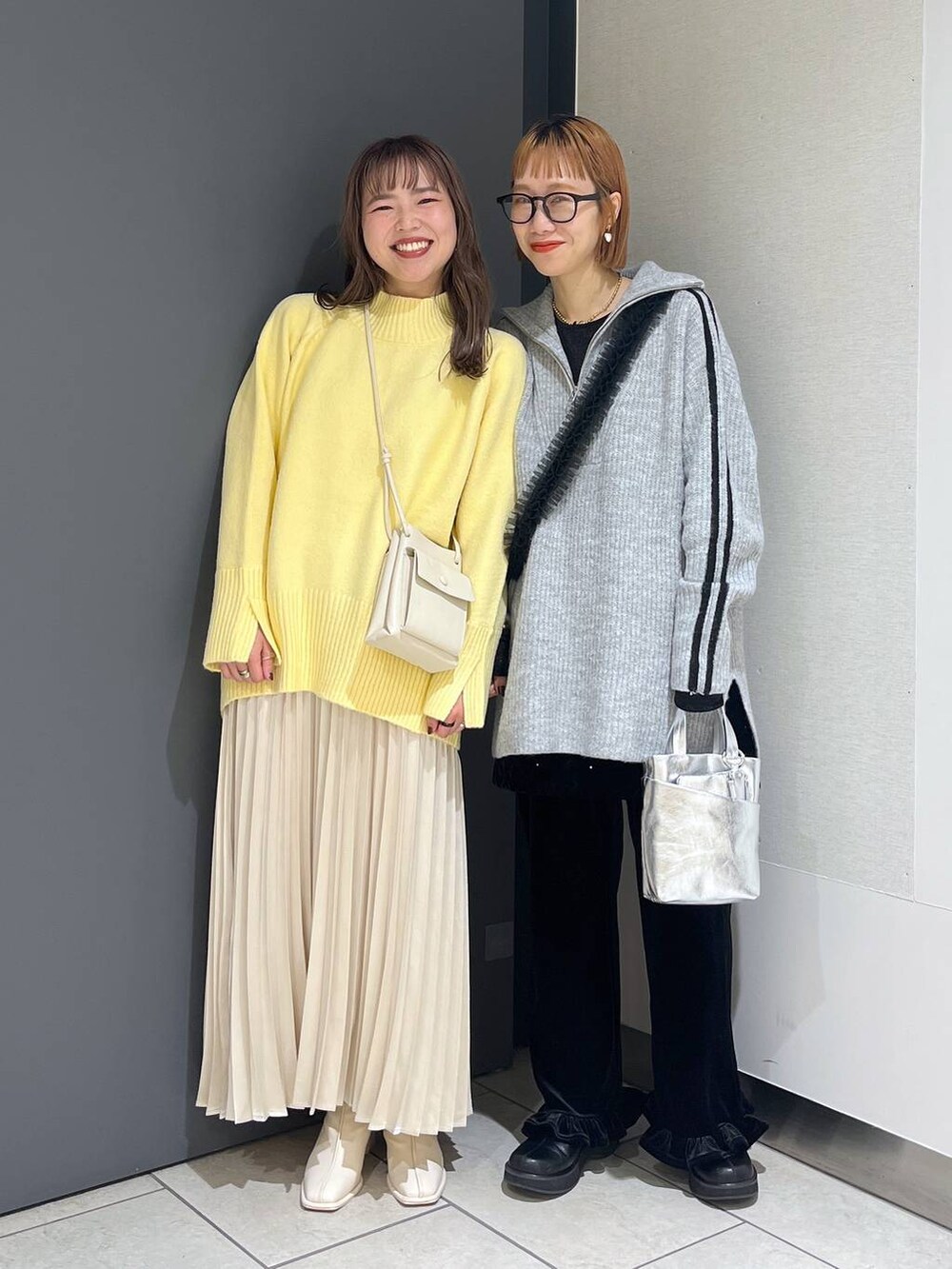 「LOWRYS FARM、着痩せ・細見え、女子ウケ、個性派、差し色コーデ、ママコーデ、冬コーデ、ローリーズスタイル_LOWRYS FARM、公認インフルエンサー_LOWRYS FARM、大人女子カジュアル_LOWRYS FARM、カジュアル、メガネ、ニット、ロングスカート、スカート」|「LOWRYS FARMのGLASSES2 182184(メガネ、その他)」を使った、milkさん(レディース・160cm)の冬コーディネートの7枚目の写真