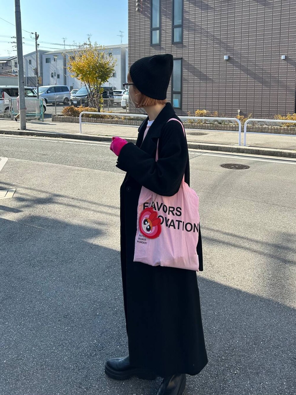 「女子ウケ、個性派、差し色コーデ、ママコーデ、冬コーデ、ローリーズスタイル_LOWRYS FARM、公認インフルエンサー_LOWRYS FARM、大人女子カジュアル_LOWRYS FARM、カジュアル、LOWRYS FARM、着痩せ・細見え、ニット帽」|「LOWRYS FARMのストレッチロングブーツ 163867(ブーツ、ブラック系)」を使った、milkさん(レディース・160cm)の冬コーディネートの9枚目の写真