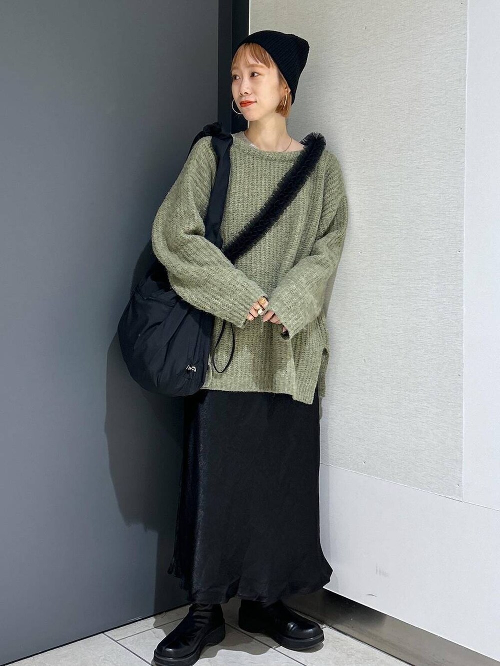 「女子ウケ、個性派、差し色コーデ、ママコーデ、冬コーデ、ローリーズスタイル_LOWRYS FARM、公認インフルエンサー_LOWRYS FARM、大人女子カジュアル_LOWRYS FARM、カジュアル、メガネ、LOWRYS FARM、着痩せ・細見え、ニット、ニット帽、カーディガン」｜「LOWRYS FARMのステンレス＊ネックレス　349527（ネックレス、その他）」を使った、milkさん（レディース・160cm）の冬コーディネートの5枚目の写真