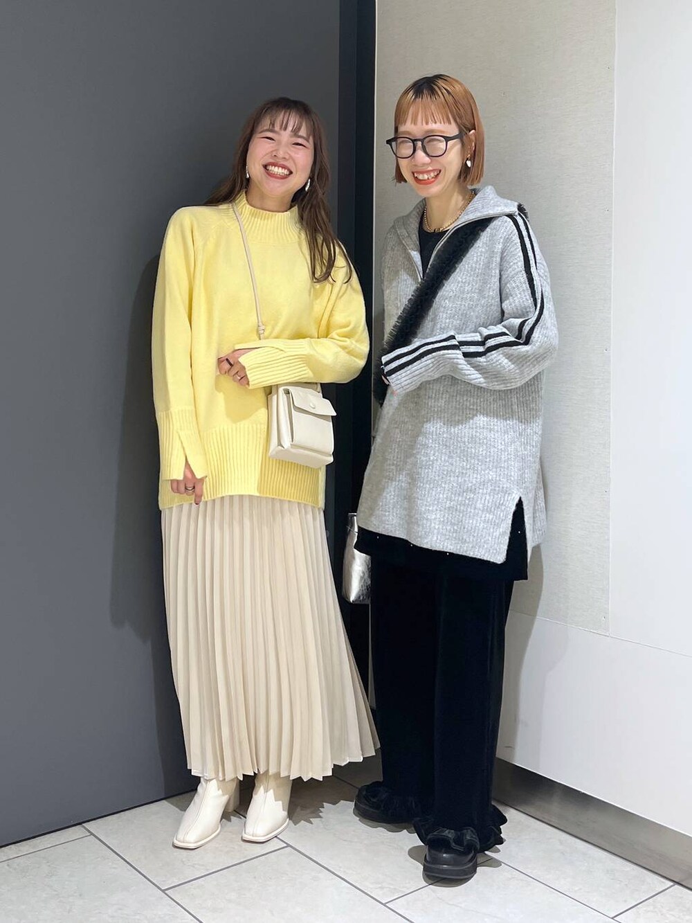 「LOWRYS FARM、着痩せ・細見え、女子ウケ、個性派、差し色コーデ、ママコーデ、冬コーデ、ローリーズスタイル_LOWRYS FARM、公認インフルエンサー_LOWRYS FARM、大人女子カジュアル_LOWRYS FARM、カジュアル、メガネ、ニット、ロングスカート、スカート」|「LOWRYS FARMのGLASSES2 182184(メガネ、その他)」を使った、milkさん(レディース・160cm)の冬コーディネートの2枚目の写真