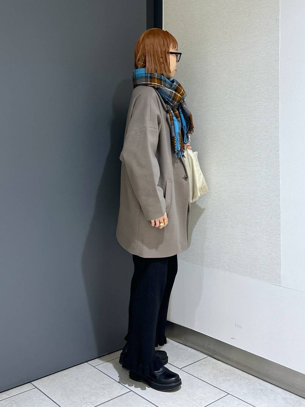「着痩せ・細見え、メガネ、女子ウケ、個性派、差し色コーデ、ママコーデ、ローリーズスタイル_LOWRYS FARM、カジュアル、秋コーデ、きれいめ、公認インフルエンサー_LOWRYS FARM、大人女子カジュアル_LOWRYS FARM、LOWRYS FARM、アウター、ジャケット」｜「LOWRYS FARMのＧＬＡＳＳＥＳ２　182184（メガネ、その他）」を使った、milkさん（レディース・160cm）の秋コーディネートの5枚目の写真