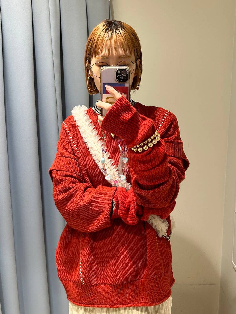「ドットエスティセール、女子ウケ、着痩せ・細見え、個性派、差し色コーデ、ママコーデ、冬コーデ、ローリーズスタイル_LOWRYS FARM、公認インフルエンサー_LOWRYS FARM、大人女子カジュアル_LOWRYS FARM、カジュアル、メガネ、LOWRYS FARM、ニット、スカート」｜「LOWRYS FARMのボーダータートル　167936（Tシャツ/カットソー、ホワイト系）」を使った、milkさん（レディース・160cm）の冬コーディネートの8枚目の写真