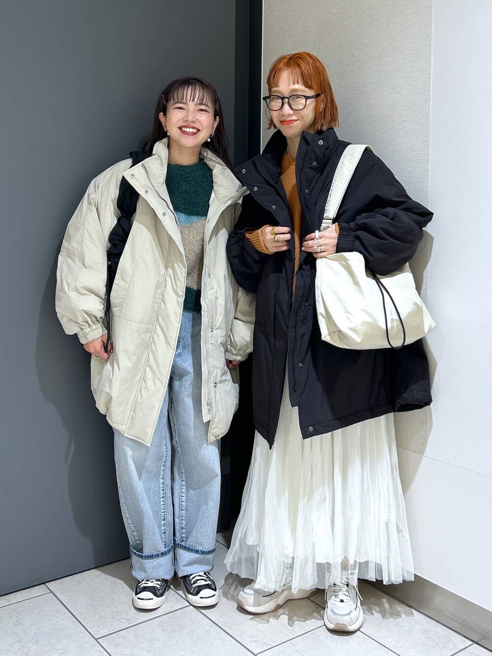「秋コーデ、ローリーズスタイル_LOWRYS FARM、公認インフルエンサー_LOWRYS FARM、大人女子カジュアル_LOWRYS FARM、カジュアル、メガネ、LOWRYS FARM、着痩せ・細見え、アウター、デニムパンツ、スカート、ロングスカート、ニット、女子ウケ、個性派」|「LOWRYS FARMのGLASSES2 182184(メガネ、その他)」を使った、milkさん(レディース・160cm)の秋コーディネートの4枚目の写真