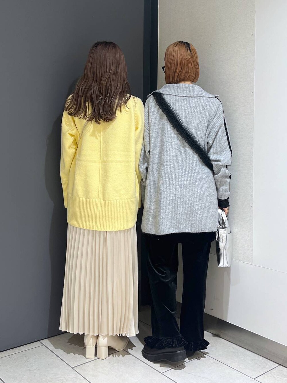 「LOWRYS FARM、着痩せ・細見え、女子ウケ、個性派、差し色コーデ、ママコーデ、冬コーデ、ローリーズスタイル_LOWRYS FARM、公認インフルエンサー_LOWRYS FARM、大人女子カジュアル_LOWRYS FARM、カジュアル、メガネ、ニット、ロングスカート、スカート」|「LOWRYS FARMのGLASSES2 182184(メガネ、その他)」を使った、milkさん(レディース・160cm)の冬コーディネートの4枚目の写真