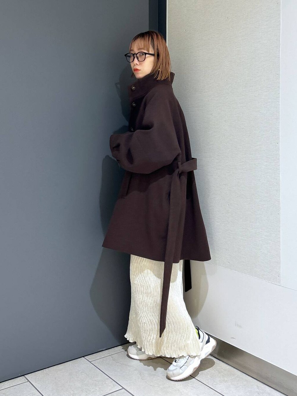 「メガネ、LOWRYS FARM、着痩せ・細見え、女子ウケ、個性派、ママコーデ、差し色コーデ、秋コーデ、ローリーズスタイル_LOWRYS FARM、公認インフルエンサー_LOWRYS FARM、大人女子カジュアル_LOWRYS FARM、カジュアル、アウター、スカート、ロングスカート」｜「LOWRYS FARMのＧＬＡＳＳＥＳ２　182184（メガネ、その他）」を使った、milkさん（レディース・160cm）の秋コーディネートの2枚目の写真
